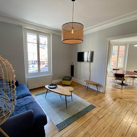 Grand Appartement De Caractere Au Coeur De Ville Moulins  Bagian luar foto